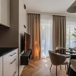 Electra By Staylab Apartmán